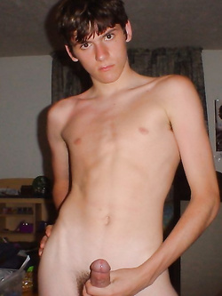 Bel ragazzo desideroso di cazzo — foto 7/9