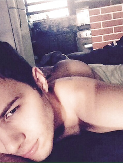 Ragazzo sudamericano con bel cazzone — Latini — foto 10/20