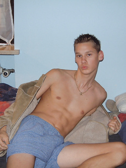 Set fotografico twink italiano gay — Twink — foto 15/16
