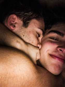 Martedì di cazzi duri e buchi sfondati – gaytube estremo — Coppie — foto 12/44