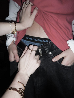 Martedì di cazzi duri e buchi sfondati – gaytube estremo — Coppie — foto 32/44