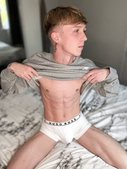 Buon martedì porci! – twink arrapati con piselli gonfi da succhiare — Giovani — foto 51/80