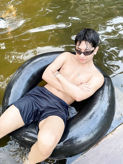 I ragazzi di gennaio si scaldano a vicenda con pompini e seghe — Twink — foto 3/200