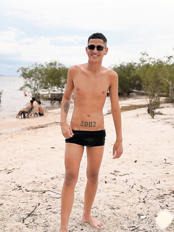 I ragazzi di gennaio si scaldano a vicenda con pompini e seghe — Twink — foto 14/200