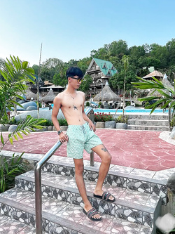 I ragazzi di gennaio si scaldano a vicenda con pompini e seghe — Twink — foto 26/200