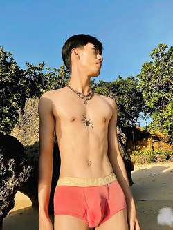 I ragazzi di gennaio si scaldano a vicenda con pompini e seghe — Twink — foto 31/200