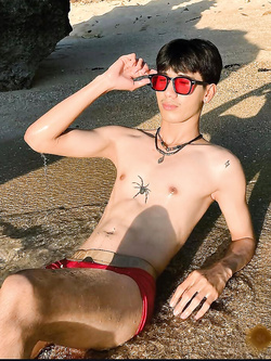 I ragazzi di gennaio si scaldano a vicenda con pompini e seghe — Twink — foto 32/200