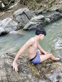 I ragazzi di gennaio si scaldano a vicenda con pompini e seghe — Twink — foto 37/200