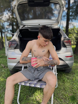 I ragazzi di gennaio si scaldano a vicenda con pompini e seghe — Twink — foto 42/200