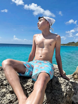 I ragazzi di gennaio si scaldano a vicenda con pompini e seghe — Twink — foto 70/200