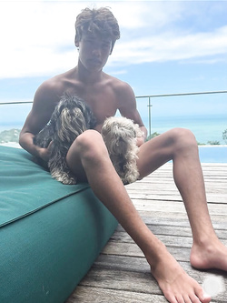 I ragazzi di gennaio si scaldano a vicenda con pompini e seghe — Twink — foto 71/200