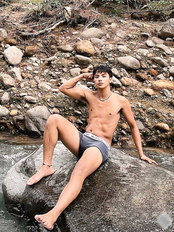 I ragazzi di gennaio si scaldano a vicenda con pompini e seghe — Twink — foto 89/200