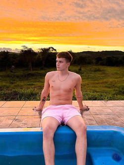 I ragazzi di gennaio si scaldano a vicenda con pompini e seghe — Twink — foto 94/200