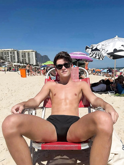 I ragazzi di gennaio si scaldano a vicenda con pompini e seghe — Twink — foto 95/200