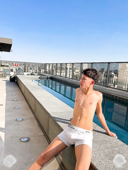 I ragazzi di gennaio si scaldano a vicenda con pompini e seghe — Twink — foto 106/200