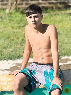 I ragazzi di gennaio si scaldano a vicenda con pompini e seghe — Twink — foto 125/200