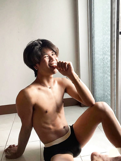 I ragazzi di gennaio si scaldano a vicenda con pompini e seghe — Twink — foto 143/200