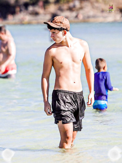 I ragazzi di gennaio si scaldano a vicenda con pompini e seghe — Twink — foto 149/200