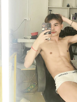 I ragazzi di gennaio si scaldano a vicenda con pompini e seghe — Twink — foto 152/200