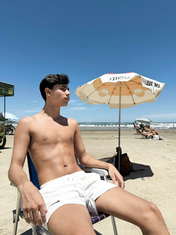 I ragazzi di gennaio si scaldano a vicenda con pompini e seghe — Twink — foto 199/200