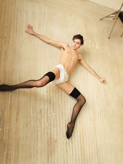 Collezione mutande bagnate – cazzi che escono dai boxer e sborrano — Twink — foto 14/96