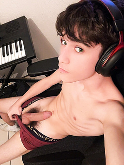 Twink rasati e lisci – cazzi giovani da succhiare lunedì — Sesso Anale — foto 68/188