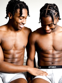 Foto AI hardcore dall’archivio – cazzi duri e buchi aperti — Bisessuali — foto 16/16