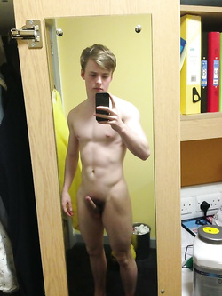 Ragazzi carini nudi trovati su Tumblr — Giovani — foto 41/70