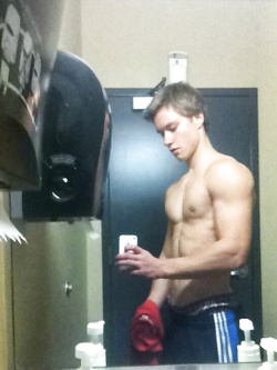Giovani twinks gay in pose calde e sensuali — Twink — foto 78/99