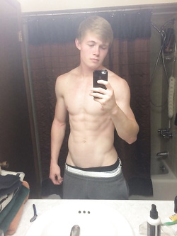 Giovani twinks gay in pose calde e sensuali — Twink — foto 88/99