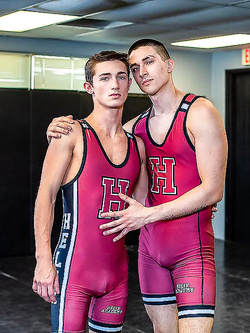 Lezioni di sesso gay hard al college — Giovani — foto 19/77