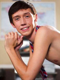 Lezioni di sesso gay hard al college — Giovani — foto 70/77
