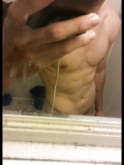 Bello non circonciso italiano-latino — Cazzi Grossi — foto 1/10