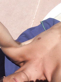 Twink italiano di 18 anni irresistibile — Masturbazione — foto 61/62