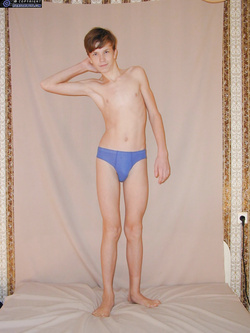 Vincent teen italiano 18 anni in azione — Twink — foto 38/53