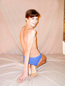 Vincent teen italiano 18 anni in azione — Twink — foto 48/53