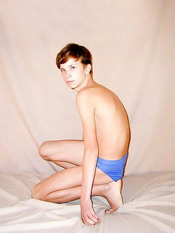 Vincent teen italiano 18 anni in azione — Twink — foto 53/53