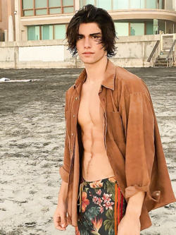 Corrado M ragazzo italiano hot su gay tube — Muscolosi — foto 26/68