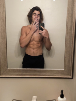 Corrado M ragazzo italiano hot su gay tube — Muscolosi — foto 35/68