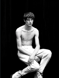Edoardo Sebastianelli modello italiano irresistibile — Giovani — foto 36/160
