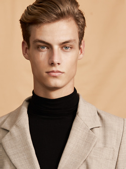 Gabriel Sandru modello italiano — Giovani — foto 46/61