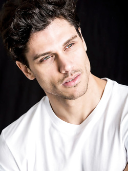 Valerio Logrieco modello gay italiano bollente — Muscolosi — foto 16/88