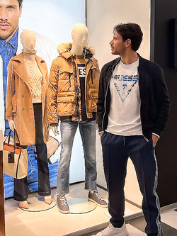 Valerio Logrieco modello gay italiano bollente — Muscolosi — foto 40/88