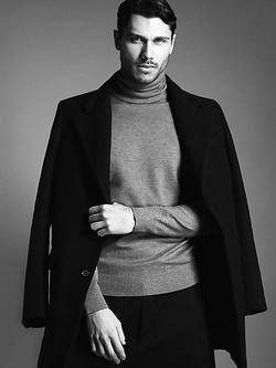 Valerio Logrieco modello gay italiano bollente — Muscolosi — foto 55/88