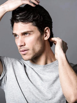 Valerio Logrieco modello gay italiano bollente — Muscolosi — foto 73/88