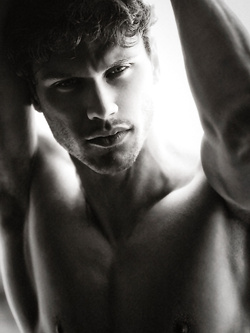 Valerio Logrieco modello gay italiano bollente — Muscolosi — foto 76/88