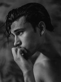 Mattia Narducci modello italiano da urlo — Giovani — foto 88/90
