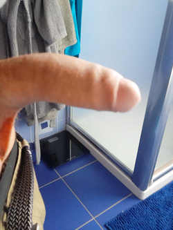 Artur femboy italiano 20 anni con 13 cm non circonciso — Cazzi Grossi — foto 121/150