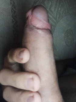 Artur femboy italiano 20 anni con 13 cm non circonciso — Cazzi Grossi — foto 134/150