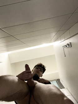Marco italiano etero 20 anni cazzo curvo grosso integro — Etero — foto 41/70